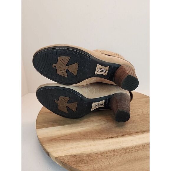 Born Banbury Fringe Moc Bootie Women's Size 6 Tan Nubuck Heeled W02016 - Picture 8 of 10